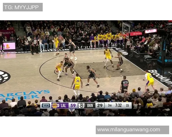 篮网与湖人深圳对决精彩回顾及比分分析